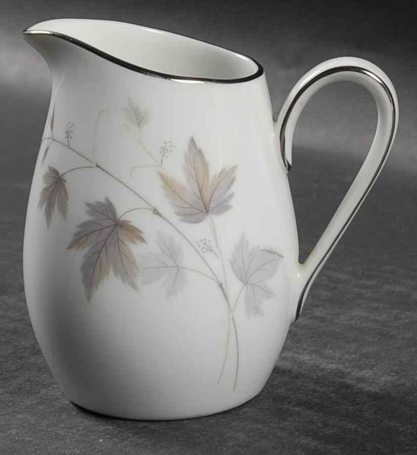 Harwood Mini Creamer by Noritake-1