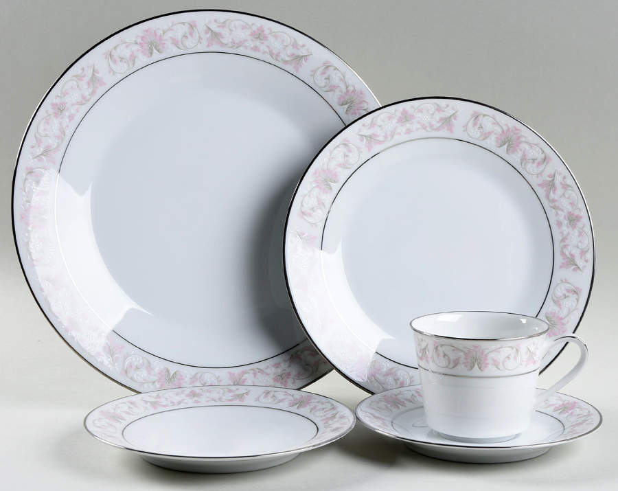 Harwyn 5 Piece Place Setting by Noritake-1