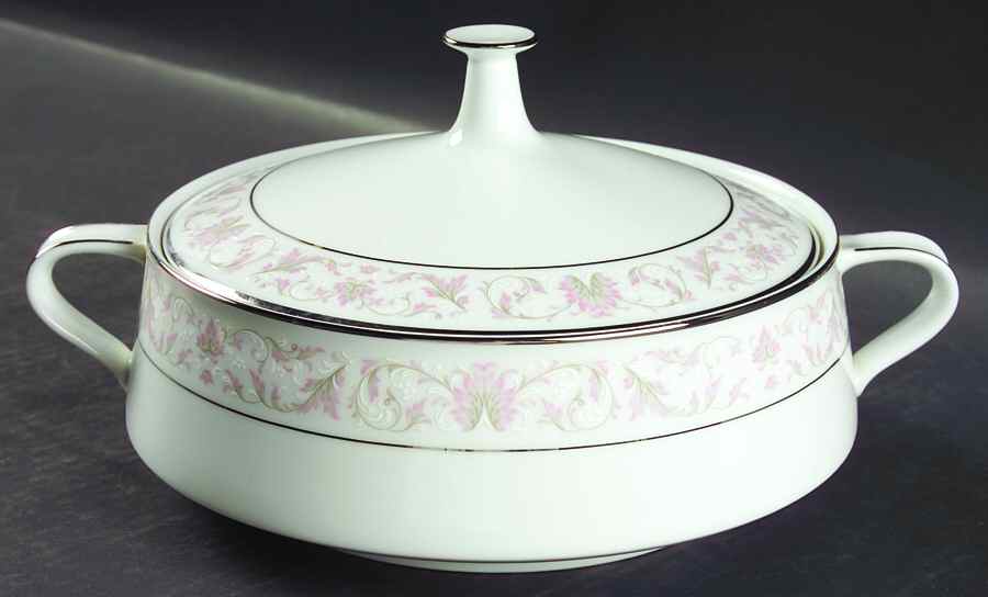Harwyn Round Covered Vegetable by Noritake-1
