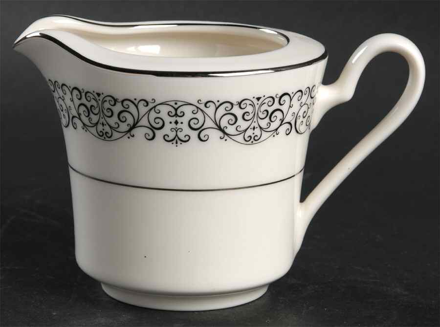 Hawthorne Creamer by Noritake-1