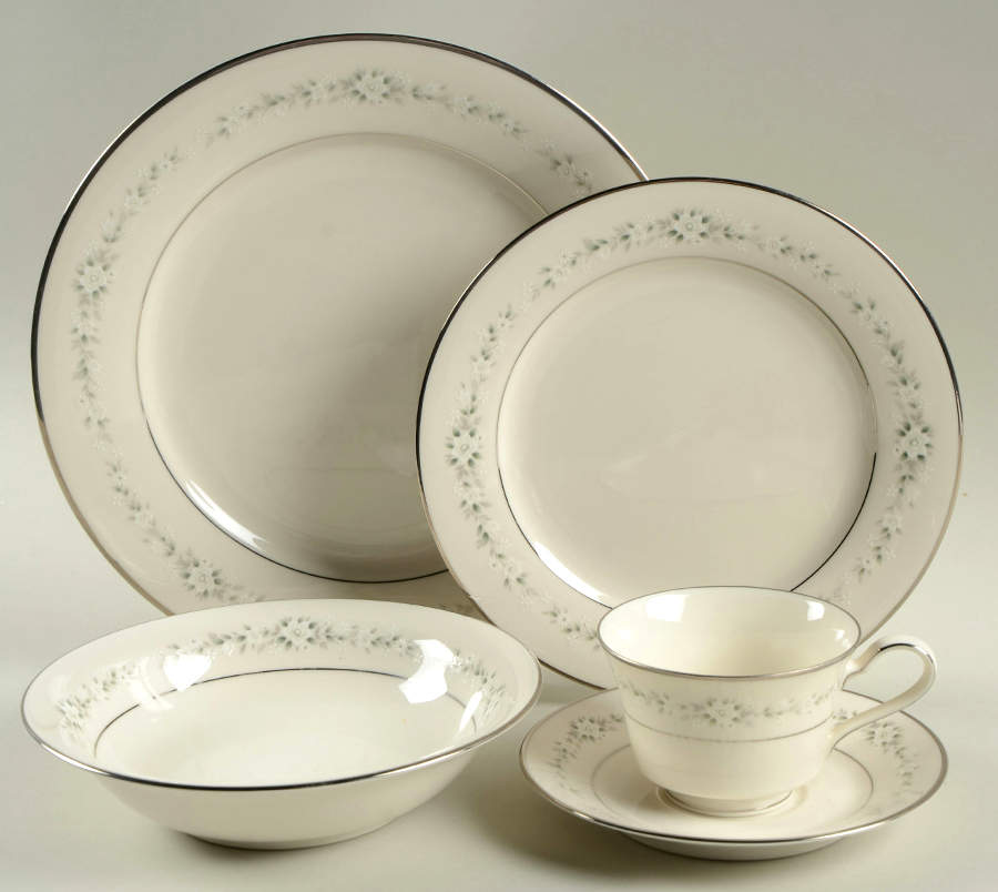 Heather 40 Piece Estate Set by Noritake-1