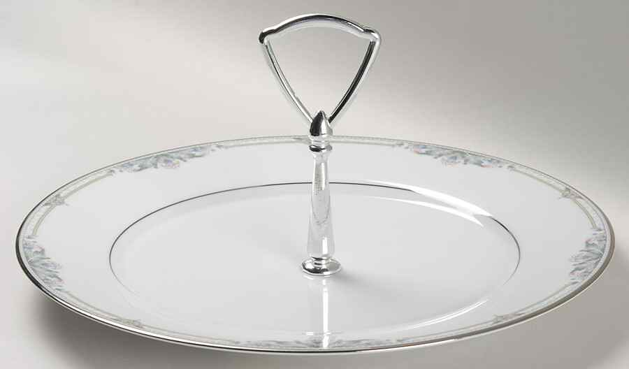 Heatherwood Round Serving Plate with Handle (DP) by Noritake-1