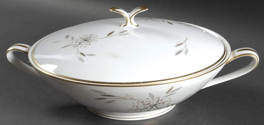 Helene Round Covered Vegetable by Noritake-1