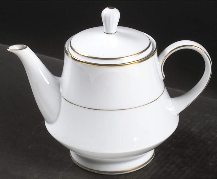 Heritage Teapot & Lid by Noritake-1