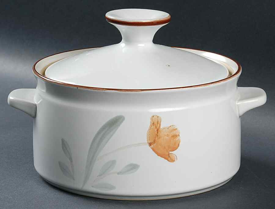 Hello Spring Brown 2.25 Qt Round Covered Casserole by Noritake-1