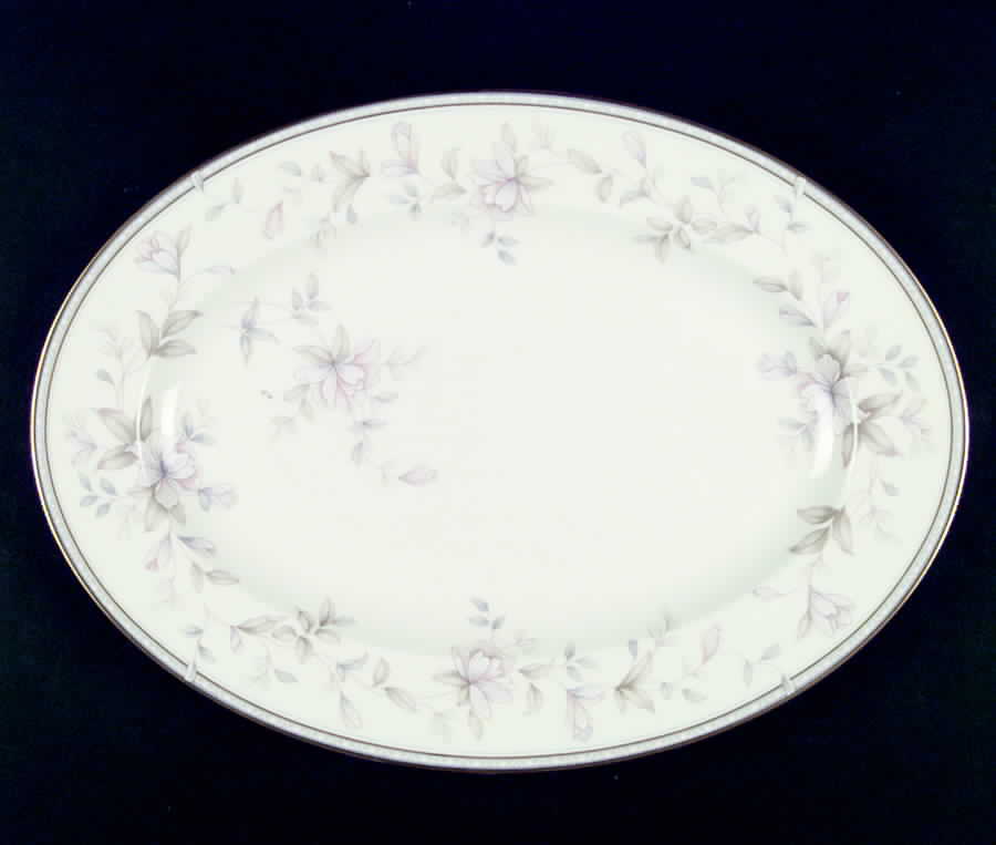 Highland Park 12" Oval Serving Platter by Noritake-1