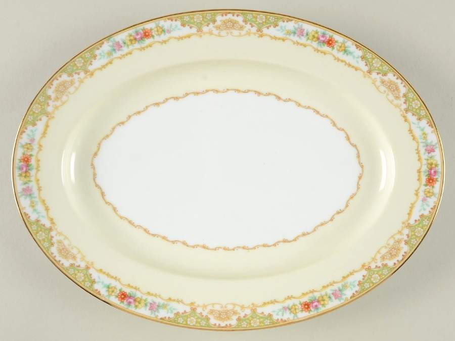 Hobbema 11" Oval Serving Platter by Noritake-1