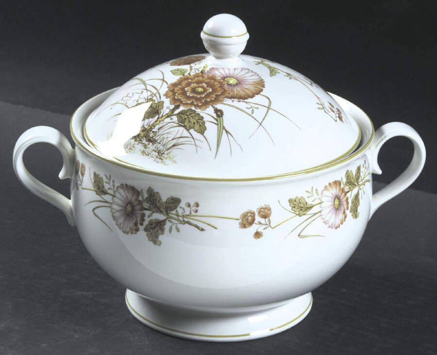 Hofgarten 2 Qt Round Covered Casserole by Noritake-1