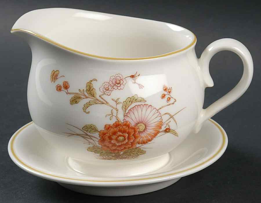 Hofgarten Gravy Boat with Attached Underplate by Noritake-1