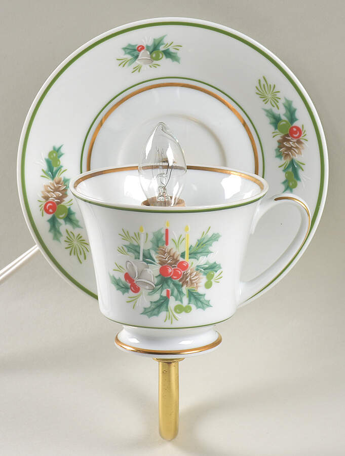 Holly 7 1/2"-7 3/4" Electric Wall Sconce HC by Noritake-1