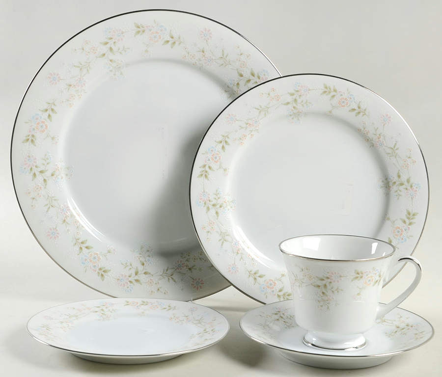 Holbrook (Platinum) 5 Piece Place Setting by Noritake-1