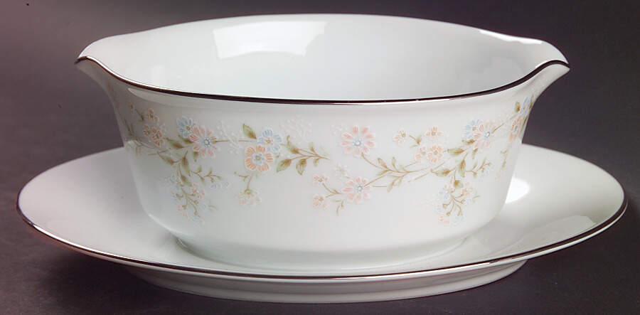 Holbrook (Platinum) Gravy Boat with Attached Underplate by Noritake-1