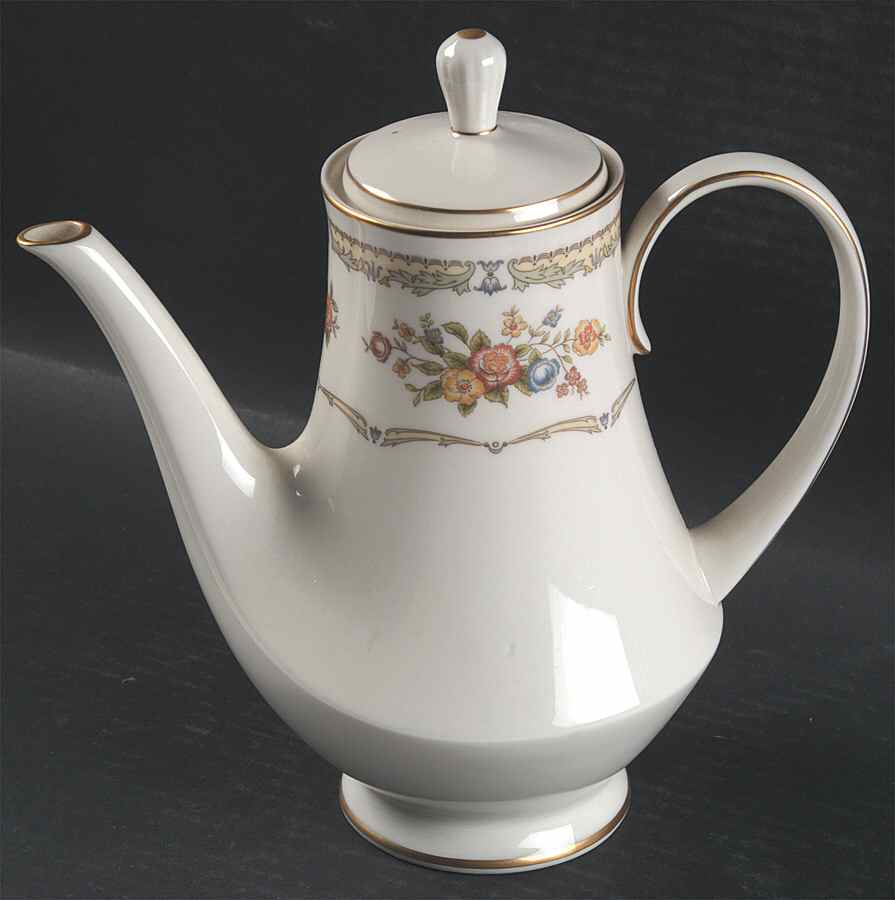 Homage Coffee Pot & Lid by Noritake-1