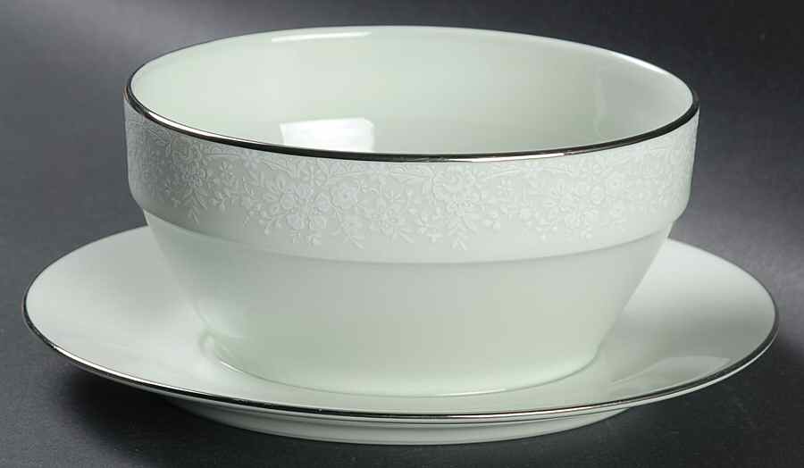 Honor Green Gravy Boat with Attached Underplate by Noritake-1