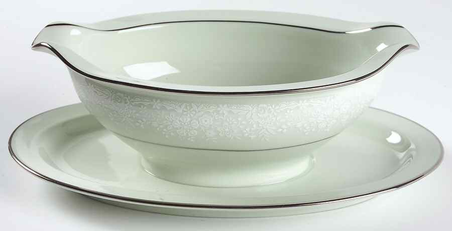 Honor Green Gravy Boat with Attached Underplate by Noritake-1