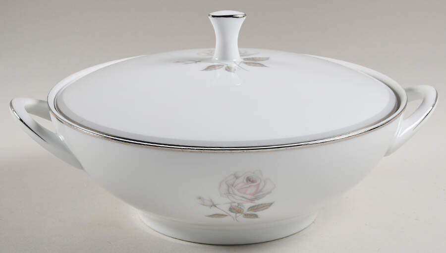 Horizon Round Covered Vegetable by Noritake-1