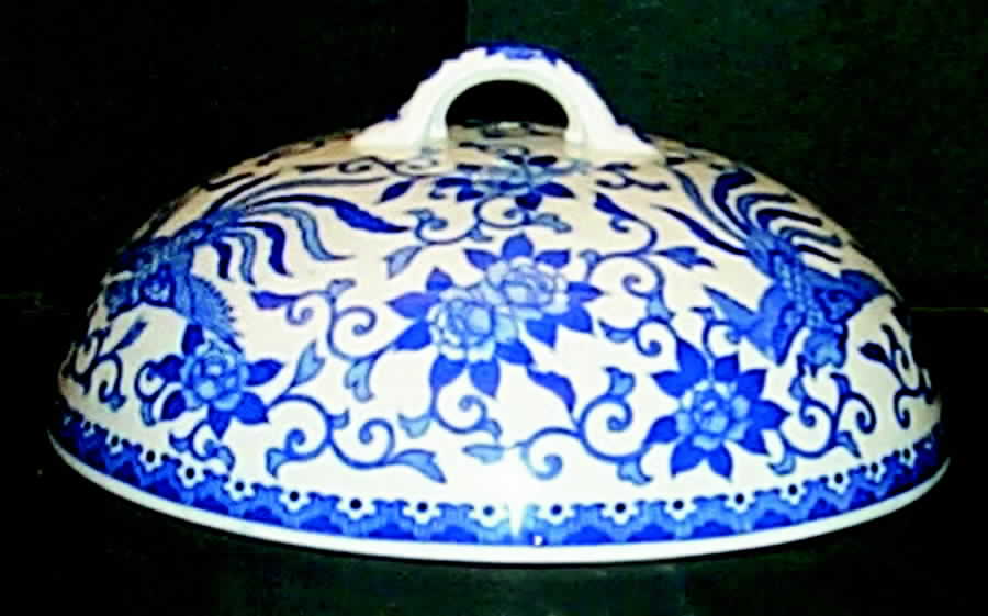 Howo Lid for Muffin Dish by Noritake-1