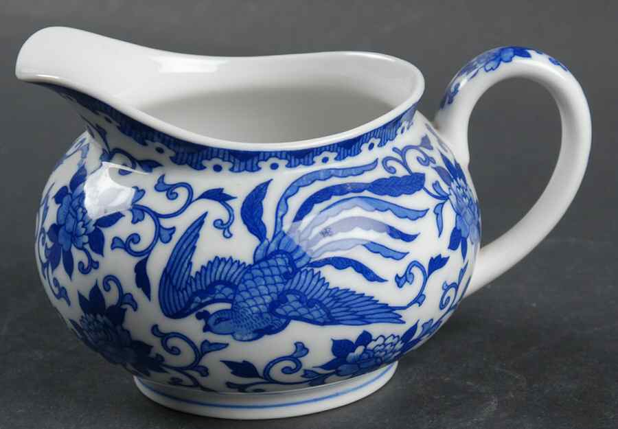 Howo Creamer by Noritake-1