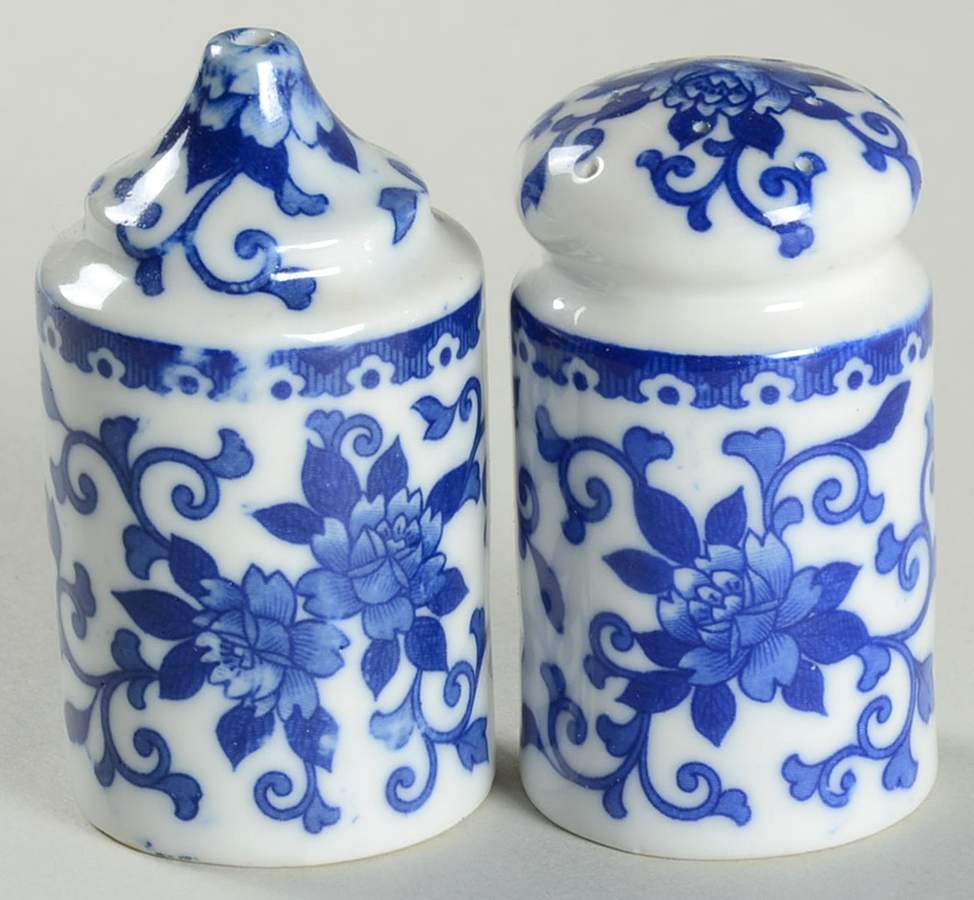 Howo Salt & Pepper Set by Noritake-1
