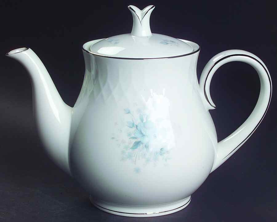Hyannis Teapot & Lid by Noritake-1