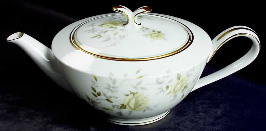 Ingrid Teapot & Lid by Noritake-1