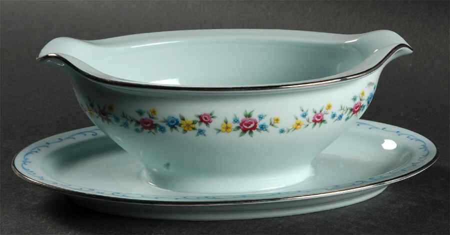 Innocence Gravy Boat with Attached Underplate by Noritake-1