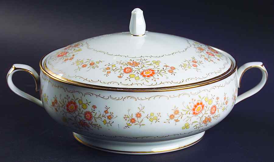 Inspiration Round Covered Vegetable by Noritake-1