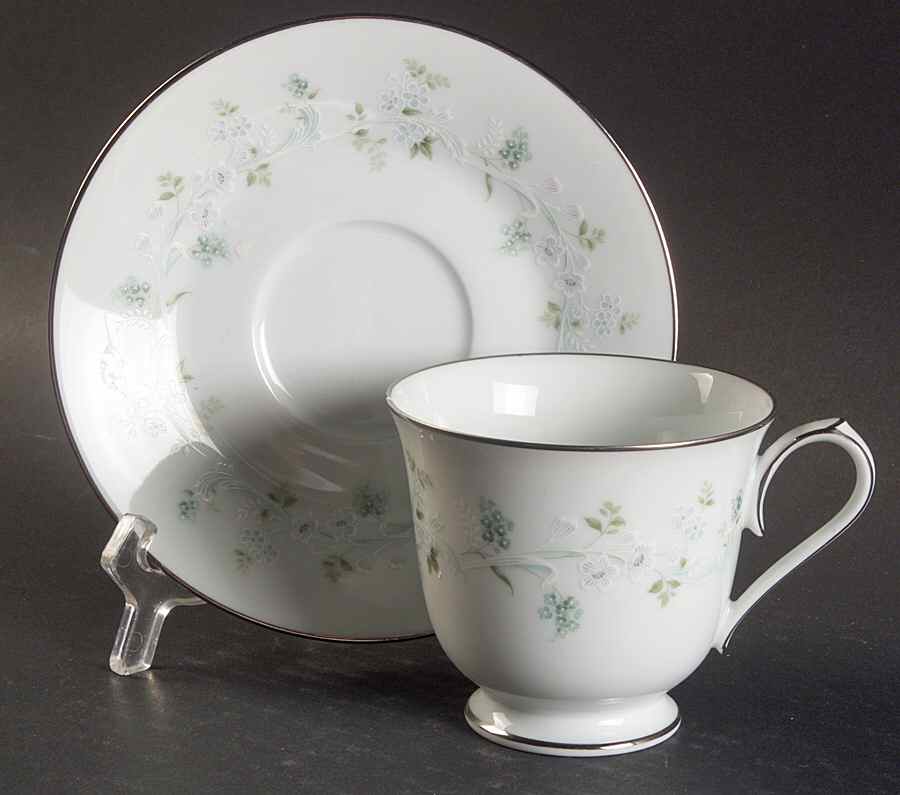 Inspire Footed Cup & Saucer Set by Noritake-1