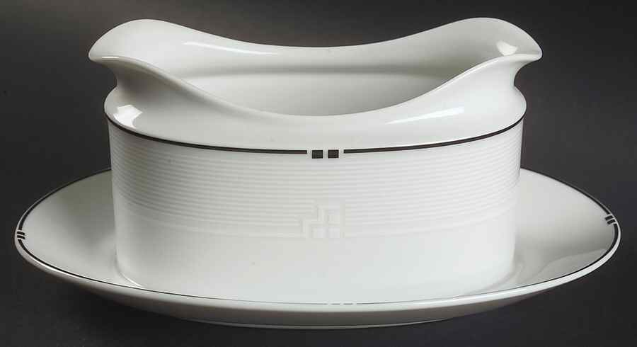 Integrity Gravy Boat with Attached Underplate by Noritake-1