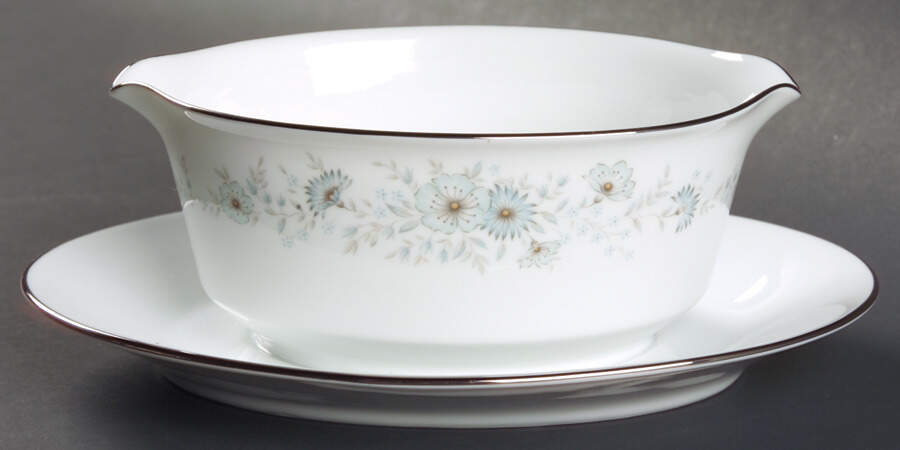 Inverness Gravy Boat with Attached Underplate by Noritake-1