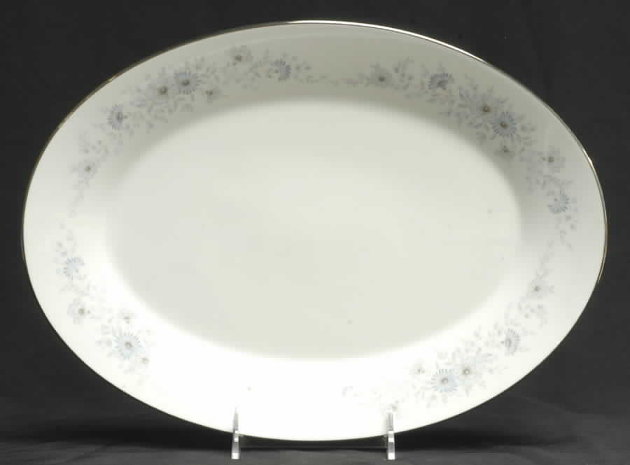 Inverness 14" Oval Serving Platter by Noritake-1