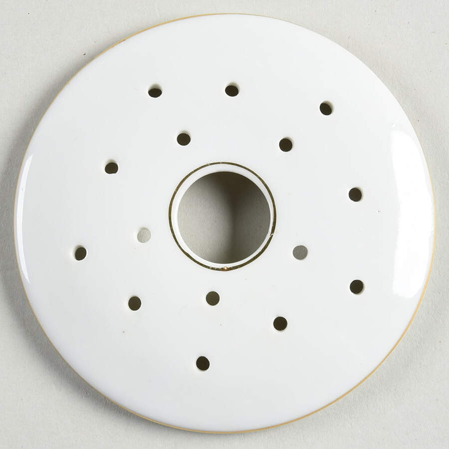Inwood Round Butter Strainer by Noritake-1