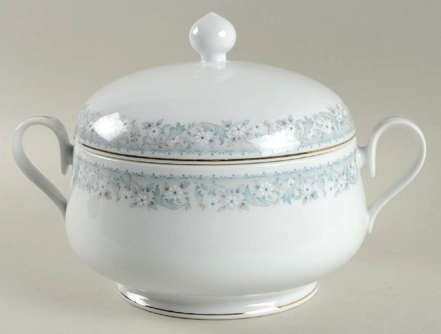 Iona Round Covered Vegetable by Noritake-1