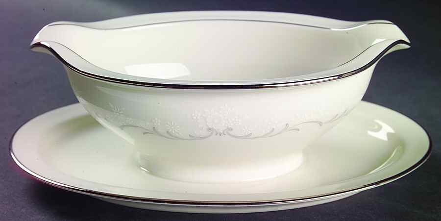 Irene Gravy Boat with Attached Underplate by Noritake-1