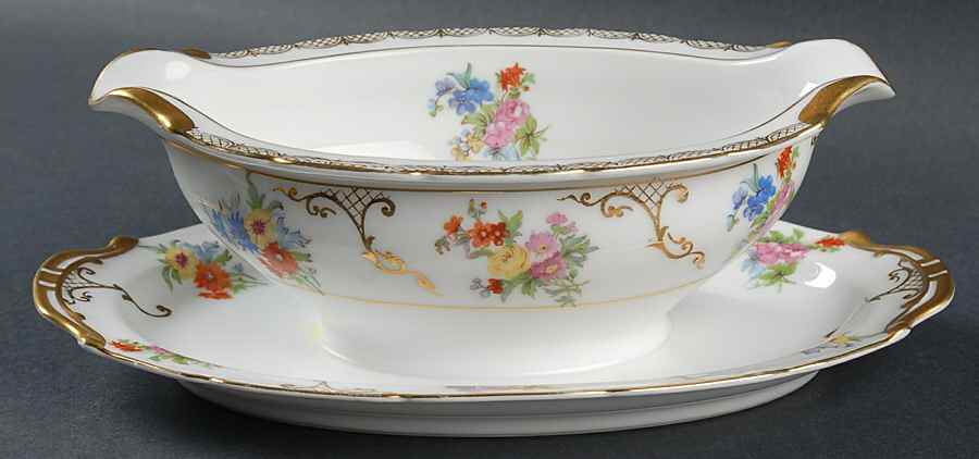 Irvington Gravy Boat with Attached Underplate by Noritake-1