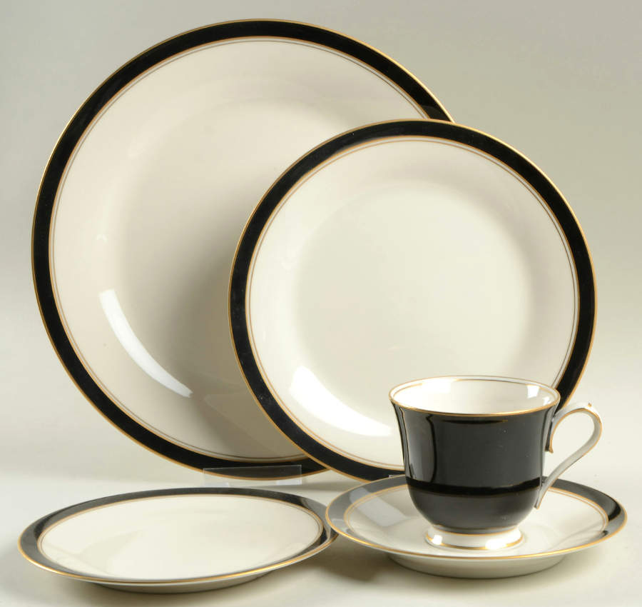 Ivory & Ebony 5 Piece Place Setting by Noritake-1