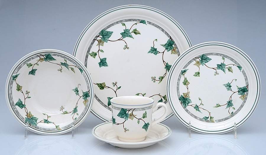 Ivy Lane 40 Piece Estate Set by Noritake-1