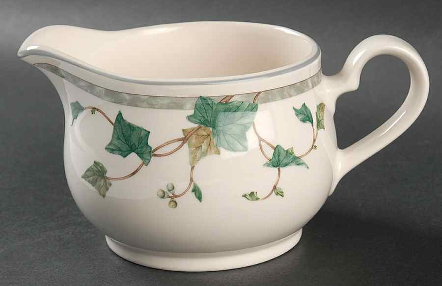 Ivy Lane Gravy Boat by Noritake-1