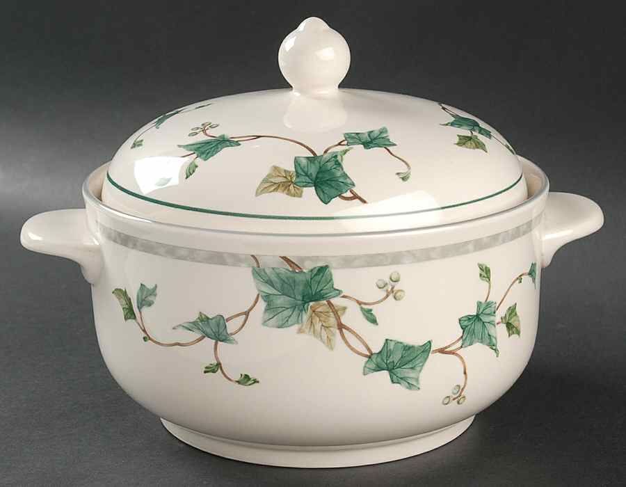 Ivy Lane 2 Qt Round Covered Casserole by Noritake-1