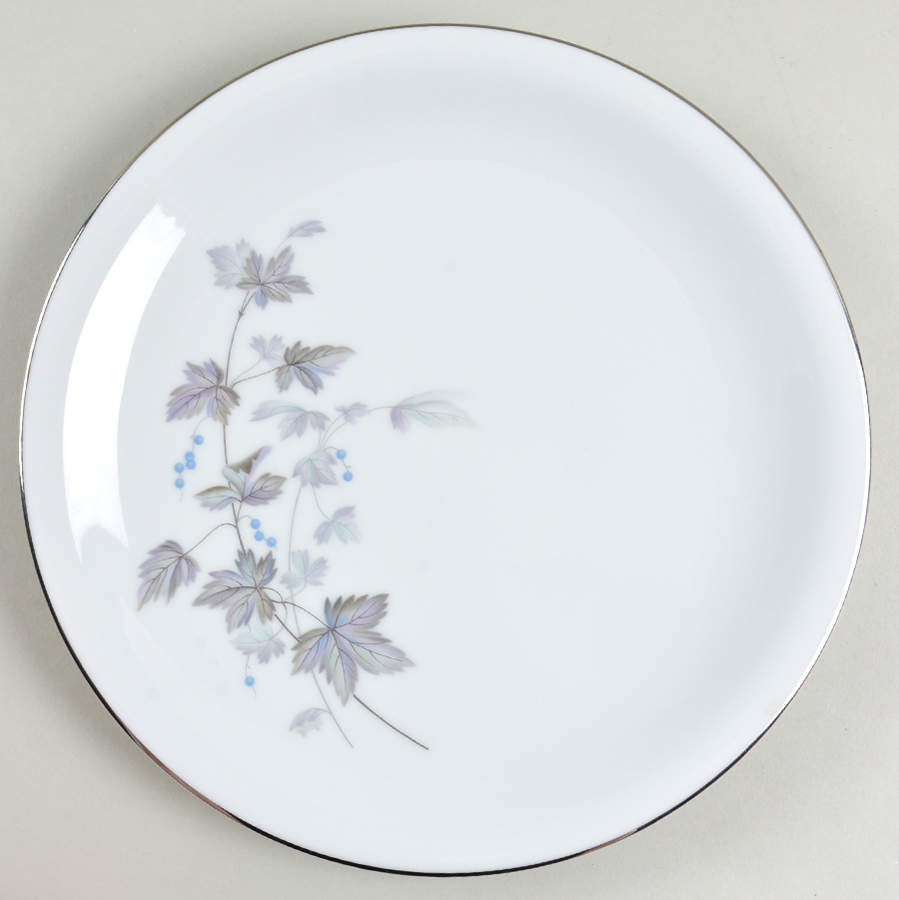 Ivyne Dinner Plate by Noritake-1