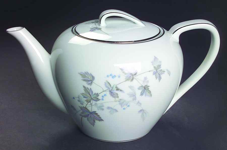 Ivyne Teapot & Lid by Noritake-1