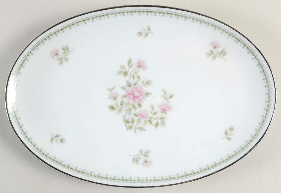 Jardine 12" Oval Serving Platter by Noritake-1