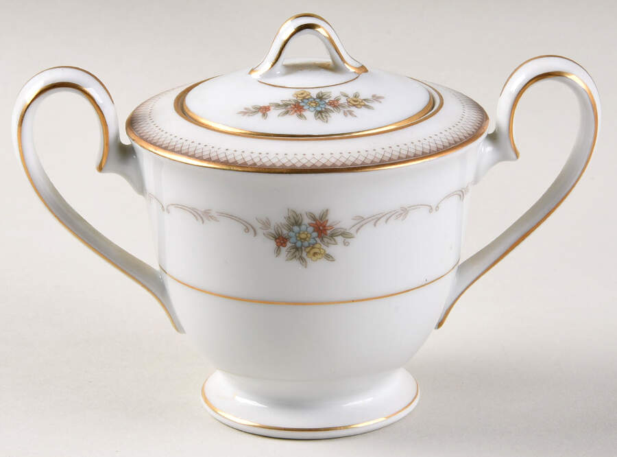 Joanne Mini Sugar Bowl & Lid by Noritake-1
