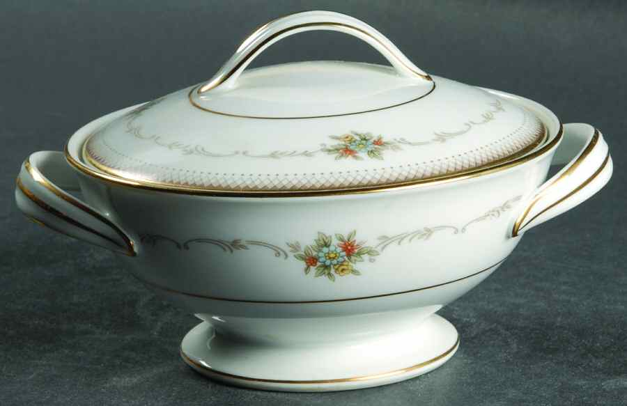 Joanne Sugar Bowl & Lid by Noritake-1