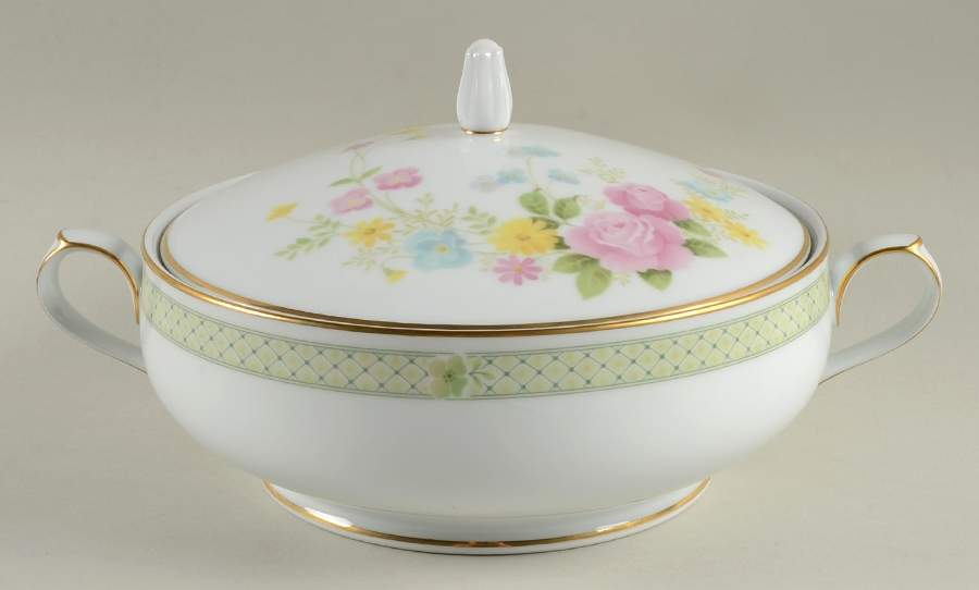 Jubilation Round Covered Vegetable by Noritake-1