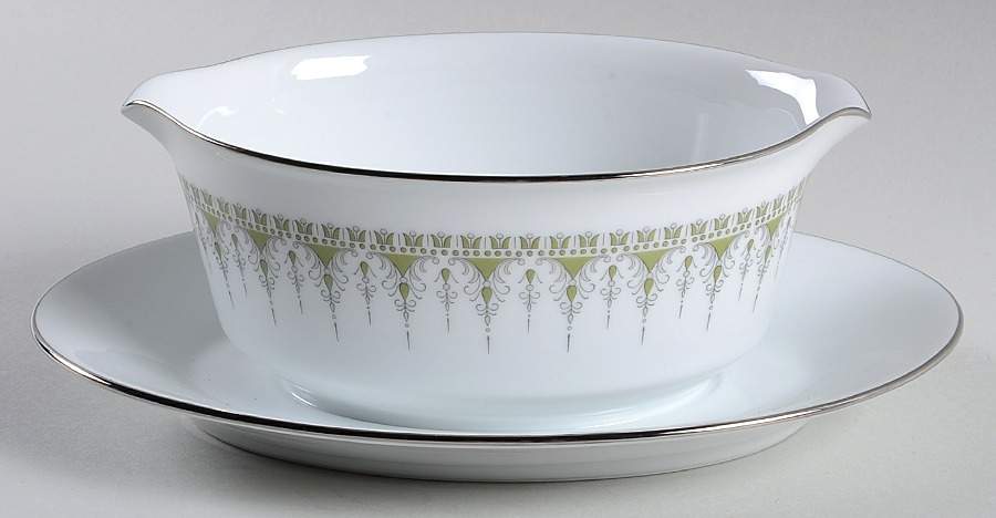 Kambrook Gravy Boat with Attached Underplate by Noritake-1