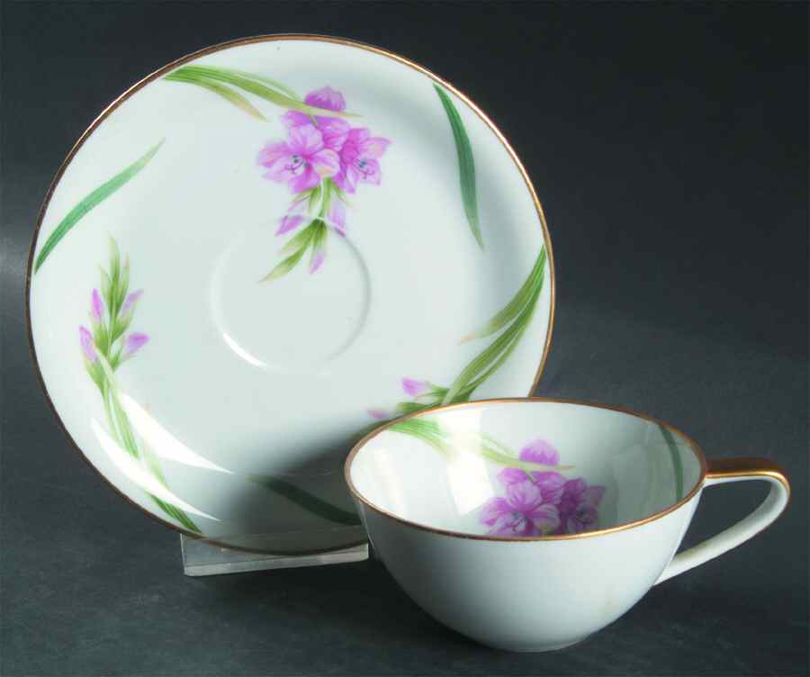 Karen (5141, Gold Trim) Flat Cup & Saucer Set by Noritake-1