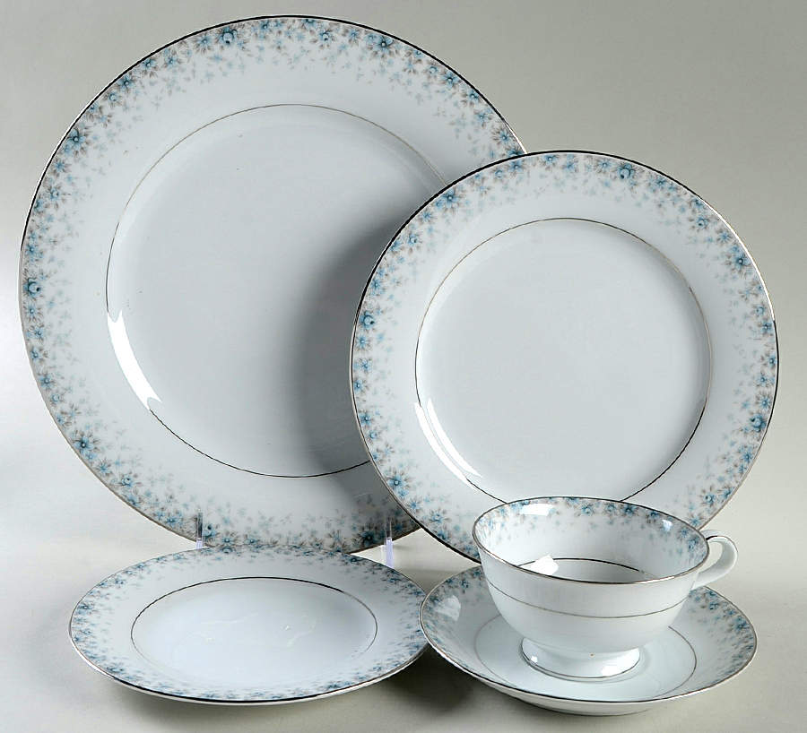 Kathleen 5 Piece Place Setting by Noritake-1