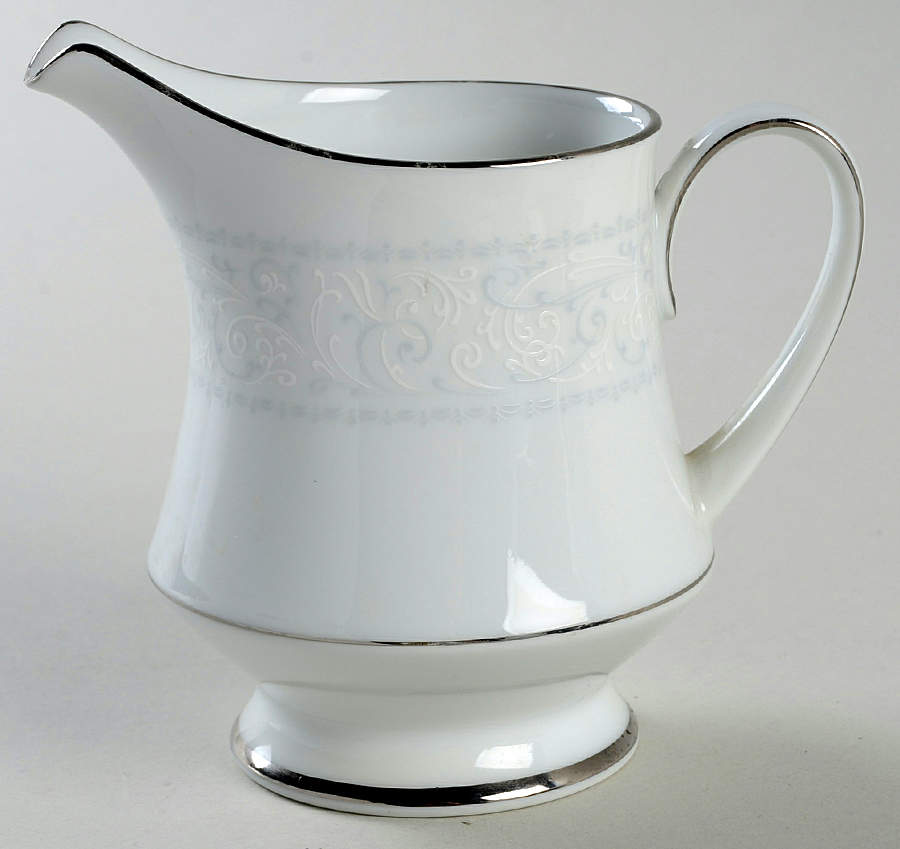 Kelsey Creamer by Noritake-1