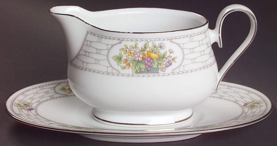 Kenmare Gravy Boat & Underplate (Relish/Butter) by Noritake-1